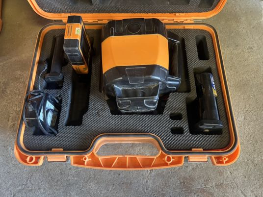 Niveau laser rotatif automatique horizontal GEO FENNEL - Equipo de construcción: foto 2 Niveau laser rotatif automatique horizontal GEO FENNEL - Equipo de construcción: foto 2