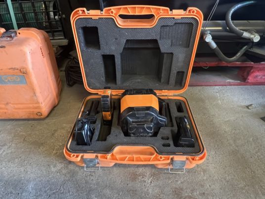 Niveau laser rotatif automatique horizontal GEO FENNEL - Equipo de construcción: foto 3 Niveau laser rotatif automatique horizontal GEO FENNEL - Equipo de construcción: foto 3