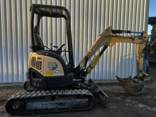 Yanmar VIO25-4 Canopy - Miniexcavadora: foto 3 Yanmar VIO25-4 Canopy - Miniexcavadora: foto 3