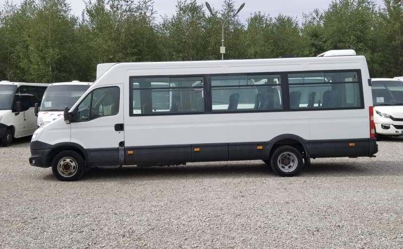 Iveco Daily 23 *NOWY SILNIK* 2 SZTUKI*, klima, winda - Minibús, Furgoneta de pasajeros: foto 5 Iveco Daily 23 *NOWY SILNIK* 2 SZTUKI*, klima, winda - Minibús, Furgoneta de pasajeros: foto 5