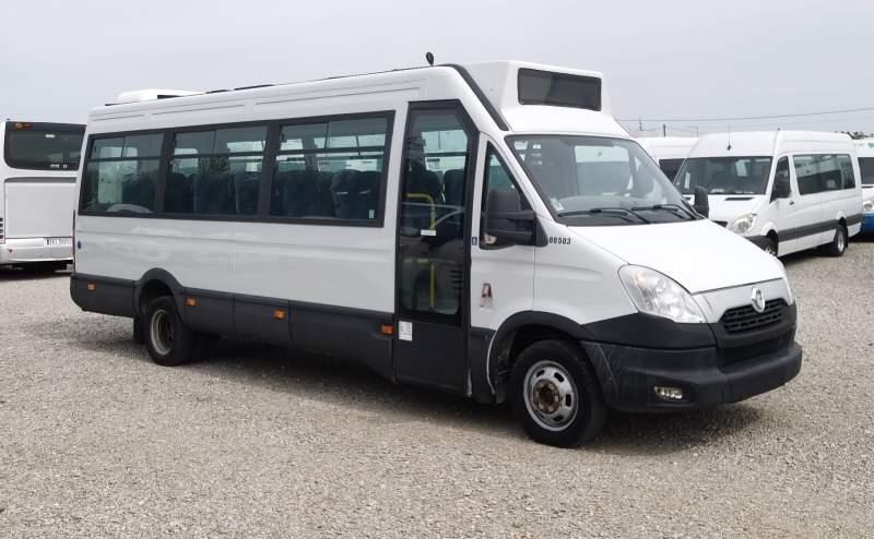 Iveco Daily 23 *NOWY SILNIK* 2 SZTUKI*, klima, winda - Minibús, Furgoneta de pasajeros: foto 1 Iveco Daily 23 *NOWY SILNIK* 2 SZTUKI*, klima, winda - Minibús, Furgoneta de pasajeros: foto 1