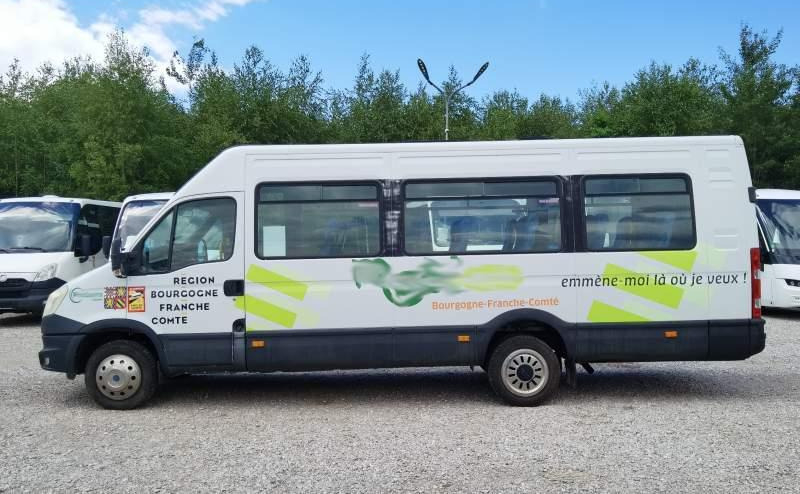 Iveco Daily 23 miejsca, KLIMA, WEBASTO - Minibús, Furgoneta de pasajeros: foto 4 Iveco Daily 23 miejsca, KLIMA, WEBASTO - Minibús, Furgoneta de pasajeros: foto 4