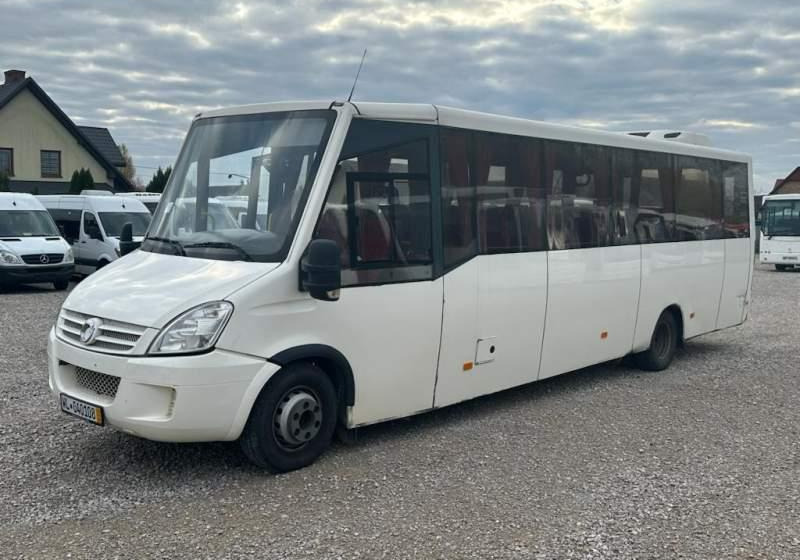 Iveco Daily Kutsenits 2011 Rossero, Prodig - Minibús, Furgoneta de pasajeros: foto 2 Iveco Daily Kutsenits 2011 Rossero, Prodig - Minibús, Furgoneta de pasajeros: foto 2