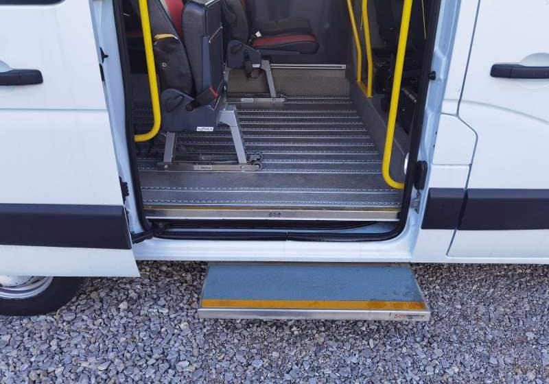 Minibús, Furgoneta de pasajeros Renault Master przewóz osób niepełnosprawnych 2  SZTUKI: foto 10