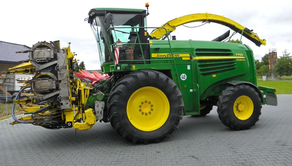 John Deere 7750 ProDrive 2008 Rok, +Kemper 375, +podbieracz do traw, Nie Malowany, Stan Bardzo Dobry - Cosechadora de forraje: foto 4 John Deere 7750 ProDrive 2008 Rok, +Kemper 375, +podbieracz do traw, Nie Malowany, Stan Bardzo Dobry - Cosechadora de forraje: foto 4