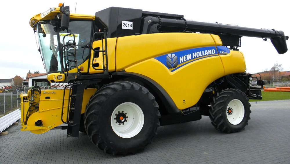 New Holland CR9080 2013 Rok , heder Varifeed 9,15m, Nowsza Wersja, Nie Malowany, Stan Idealny - Cosechadora de granos: foto 1 New Holland CR9080 2013 Rok , heder Varifeed 9,15m, Nowsza Wersja, Nie Malowany, Stan Idealny - Cosechadora de granos: foto 1