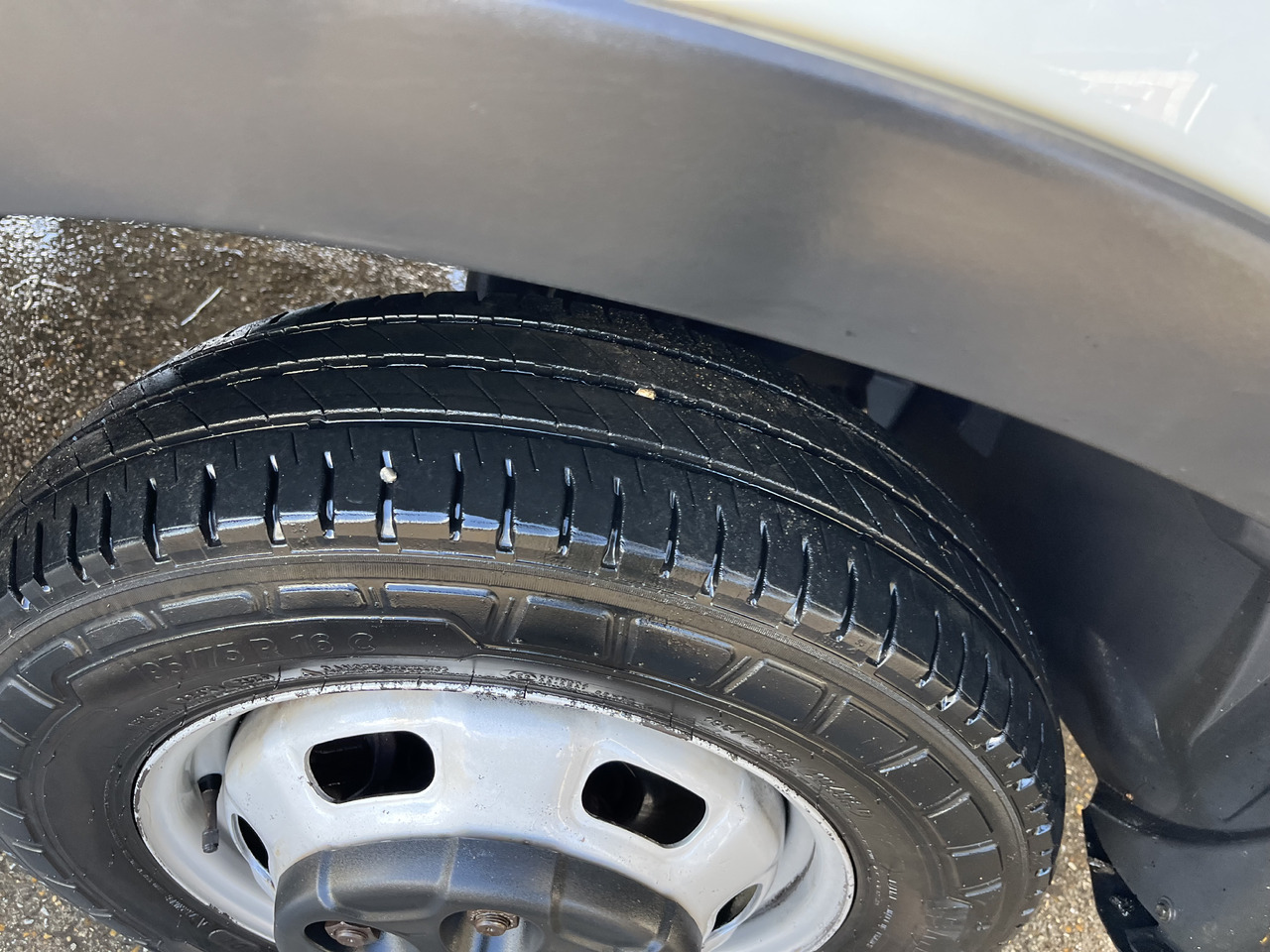 IVECO Daily 35-180 35c18 plateau - Furgoneta caja abierta: foto 4 IVECO Daily 35-180 35c18 plateau - Furgoneta caja abierta: foto 4