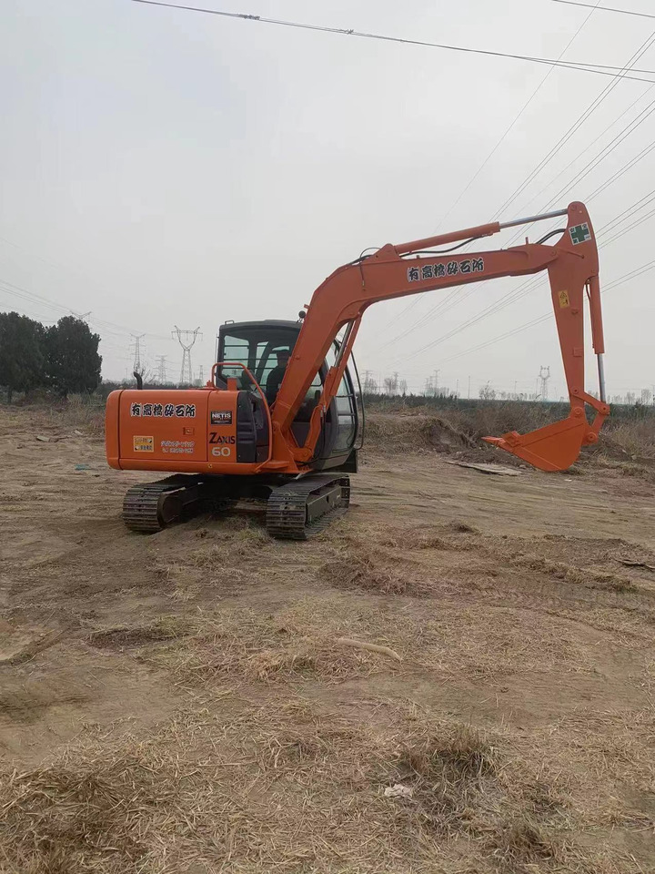 HITACHI ZX60 - Miniexcavadora: foto 2 HITACHI ZX60 - Miniexcavadora: foto 2