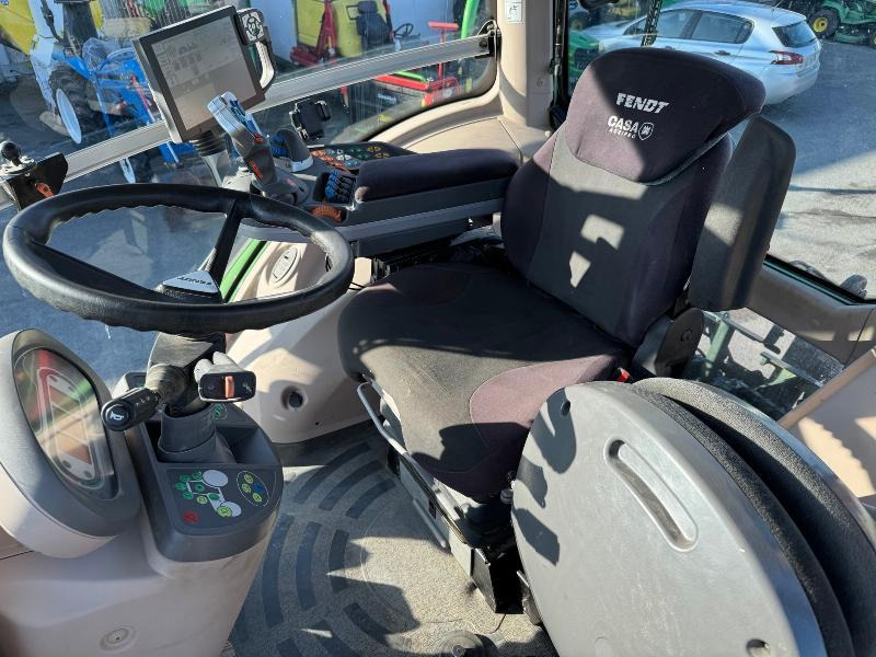 Tractor FENDT 826 VARIO: foto 9