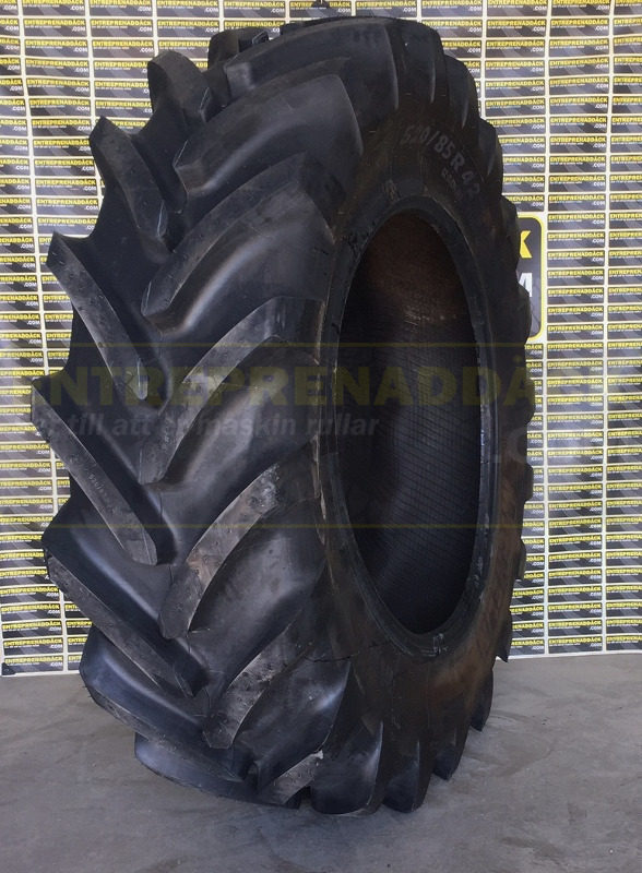 520/85R42 TL 157A8 Michelin MegaXbib for tractor and harvesters. - Neumático para Cosechadora: foto 1 520/85R42 TL 157A8 Michelin MegaXbib for tractor and harvesters. - Neumático para Cosechadora: foto 1