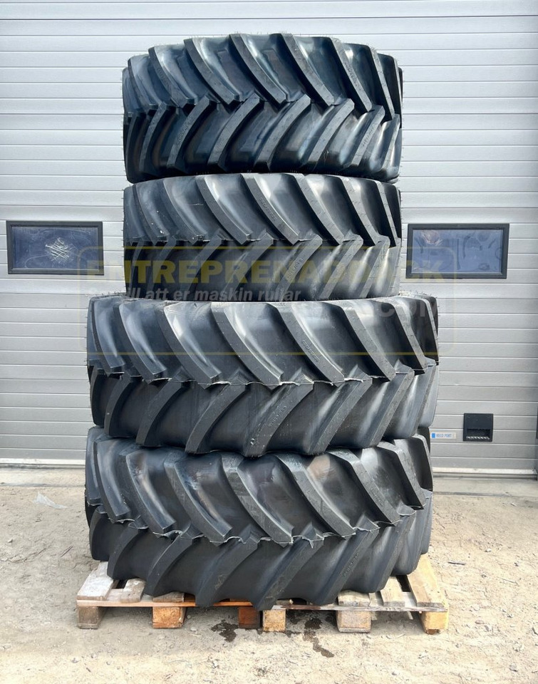Package with 4 tyres/wheels – Advance AR1200 710/70R38 + 600/65R28 - Tractor: foto 1 Package with 4 tyres/wheels – Advance AR1200 710/70R38 + 600/65R28 - Tractor: foto 1