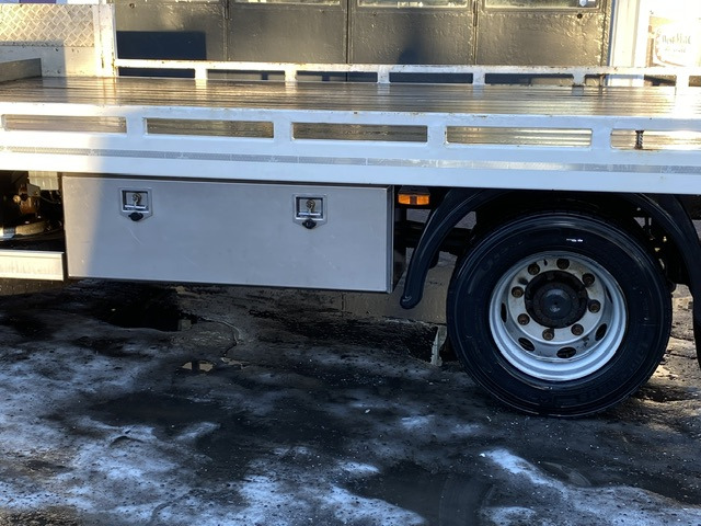Camión portavehículos para transporte de materiales áridos IVECO EuroCargo 90E220: foto 10