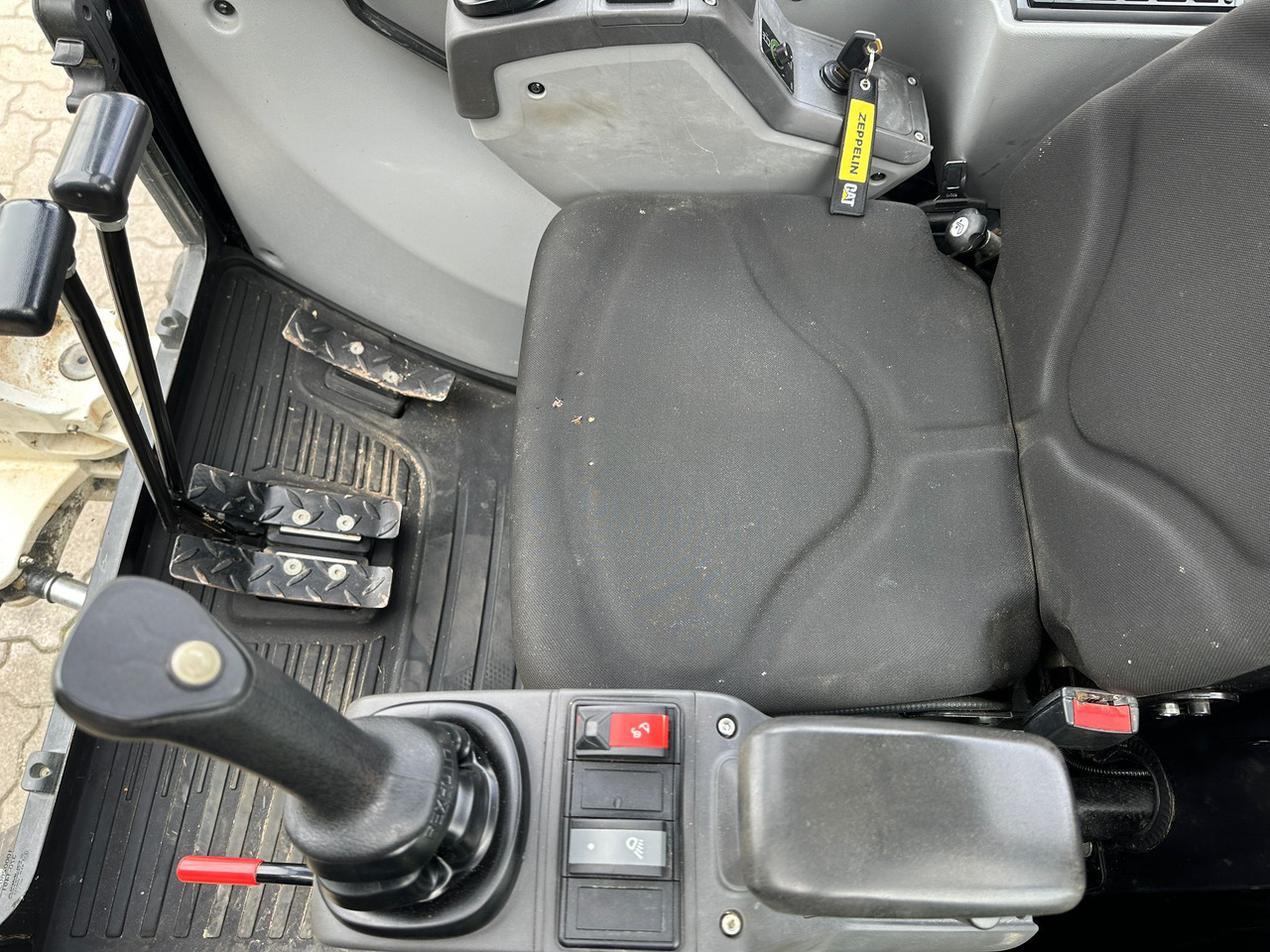 Leasing de  CAT 302.7 DCR Mini excavator, 2 Buckets, TOP !!! CAT 302.7 DCR Mini excavator, 2 Buckets, TOP !!!: foto 11