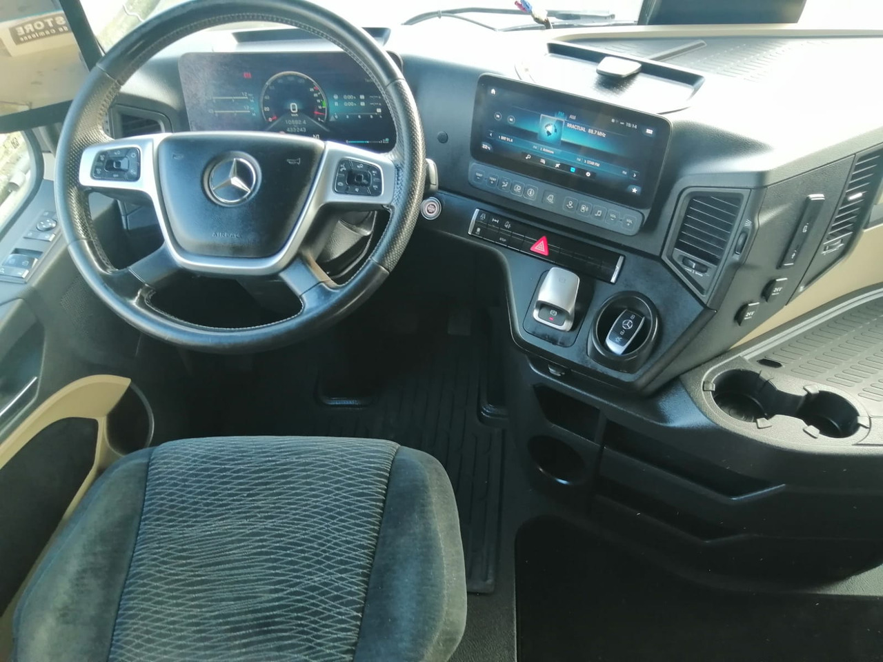 Mercedes-Benz Actros 1845 LS, BIG SPACE, TOP!!! - Cabeza tractora: foto 4 Mercedes-Benz Actros 1845 LS, BIG SPACE, TOP!!! - Cabeza tractora: foto 4
