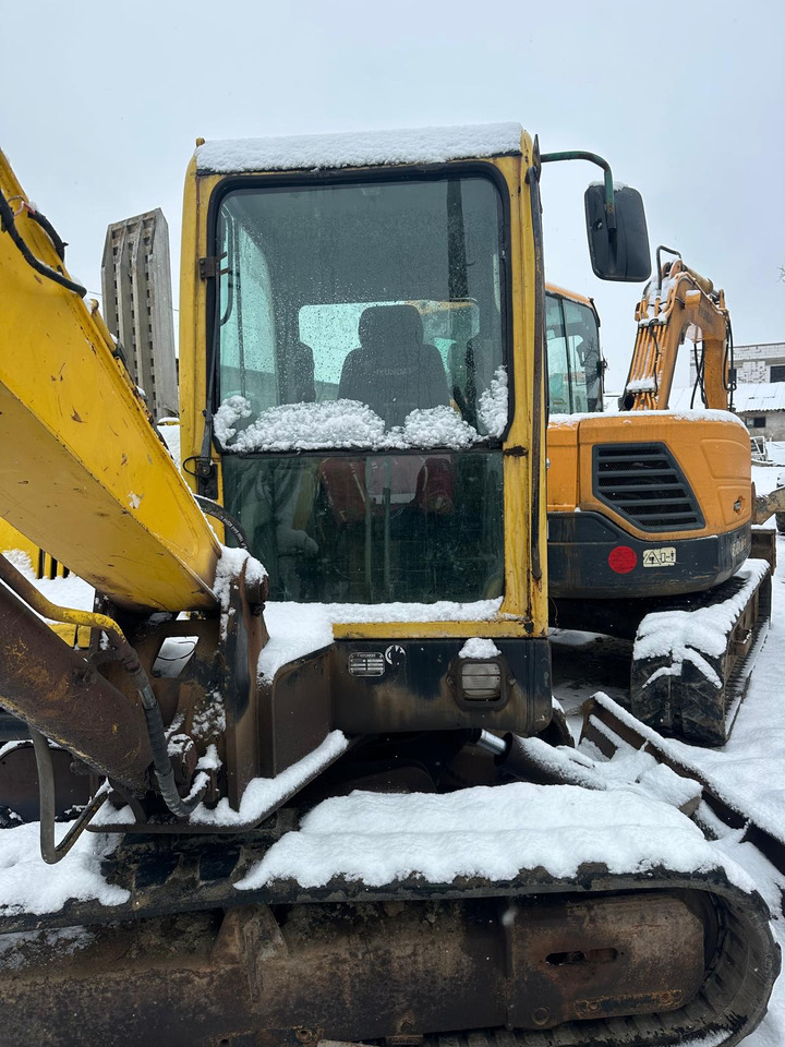 Hyundai R60-7 rubber tracked excavator - Excavadora de cadenas: foto 2 Hyundai R60-7 rubber tracked excavator - Excavadora de cadenas: foto 2