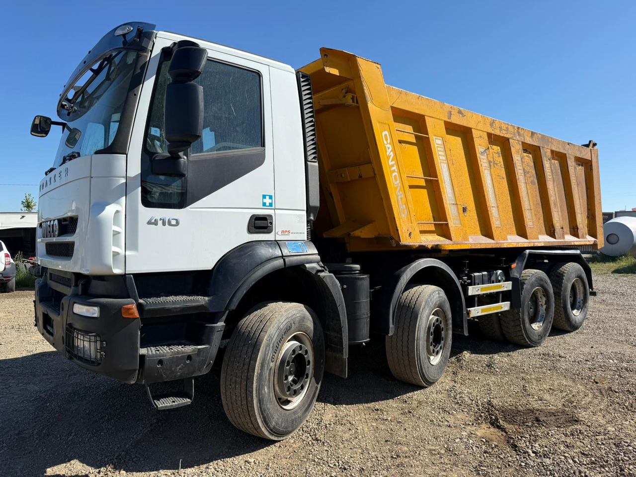 IVECO TRAKKER TIPPER - Camión volquete: foto 2 IVECO TRAKKER TIPPER - Camión volquete: foto 2