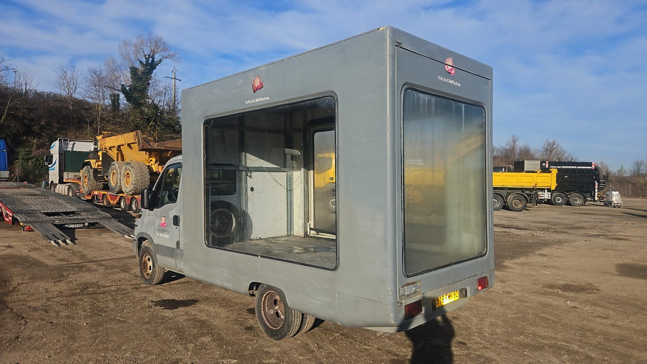 Iveco DAILY - Furgoneta caja cerrada: foto 2 Iveco DAILY - Furgoneta caja cerrada: foto 2