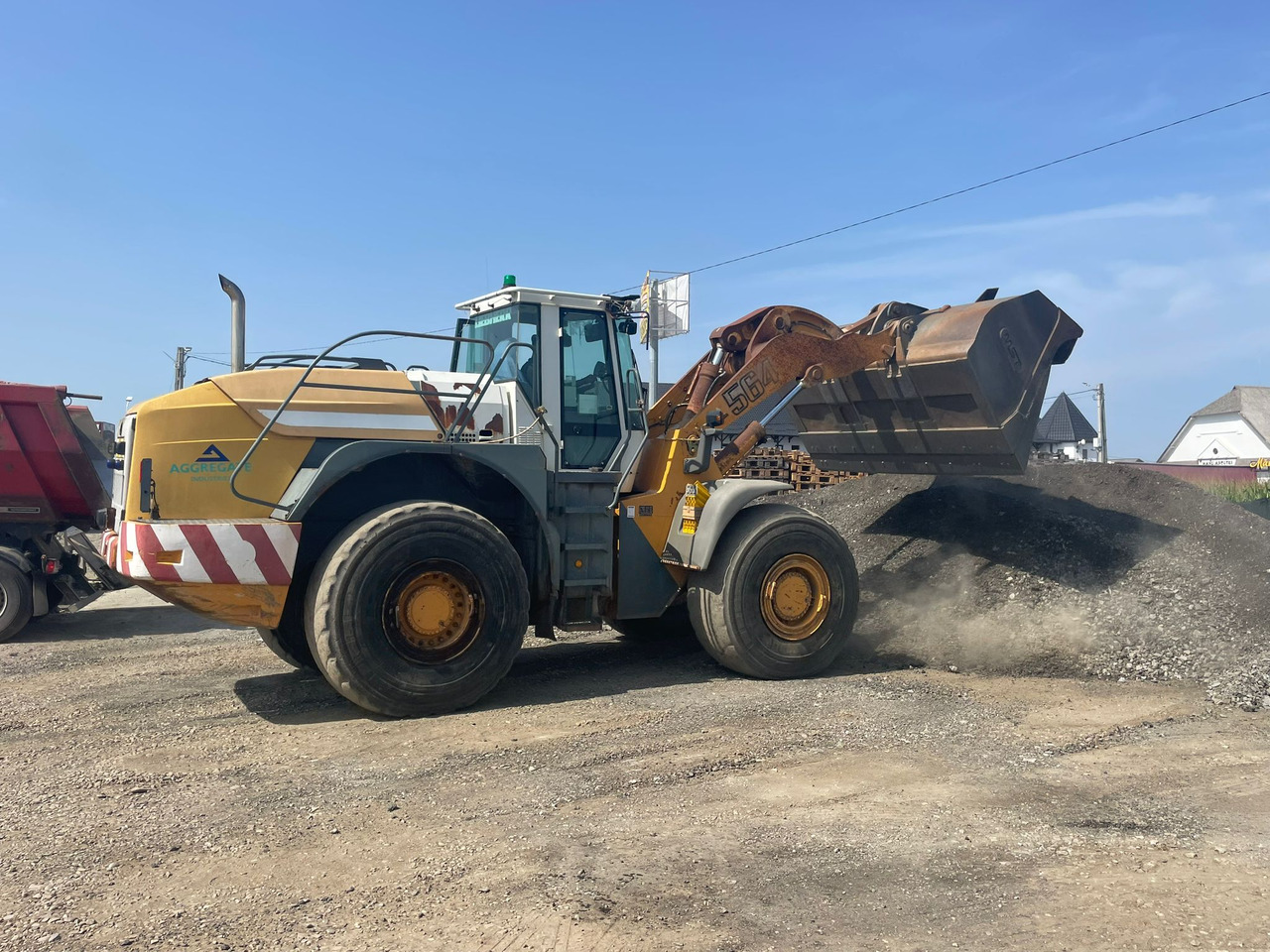 LIEBHERR 564 FRONT LOADER - Cargadora de ruedas: foto 3 LIEBHERR 564 FRONT LOADER - Cargadora de ruedas: foto 3