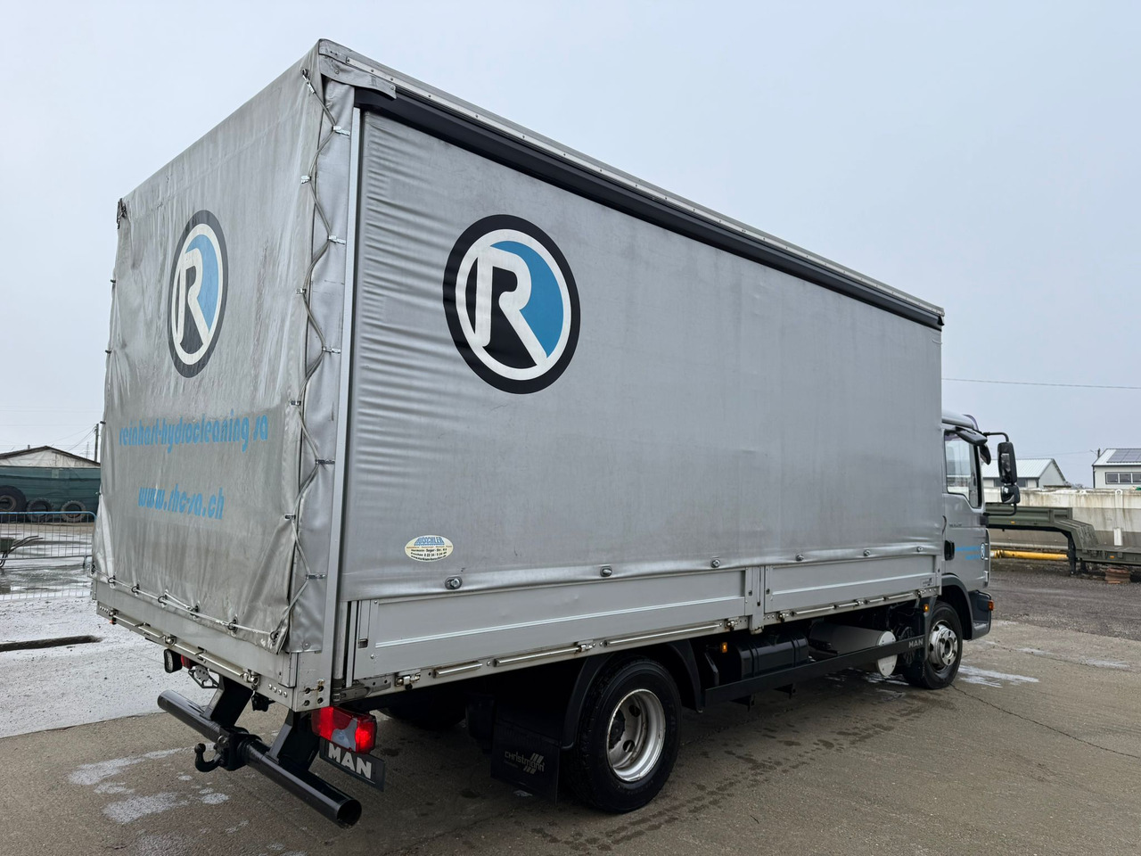 MAN TGL 12.210 - Camión lona: foto 4 MAN TGL 12.210 - Camión lona: foto 4