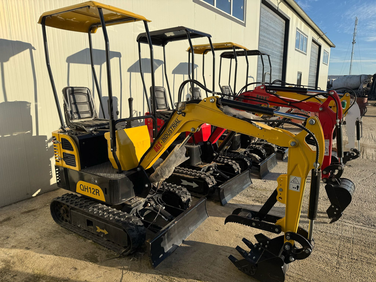 MINIEXCAVATOR JPC H10 - Miniexcavadora: foto 2 MINIEXCAVATOR JPC H10 - Miniexcavadora: foto 2