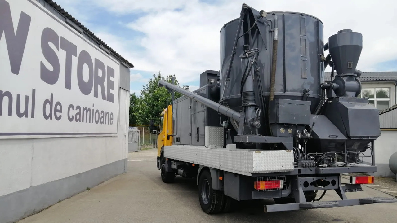 Mercedes-Benz Atego & Gmelin Animal Feed Mill and Mixer/FNC - Maquinaria ganadera: foto 4 Mercedes-Benz Atego & Gmelin Animal Feed Mill and Mixer/FNC - Maquinaria ganadera: foto 4