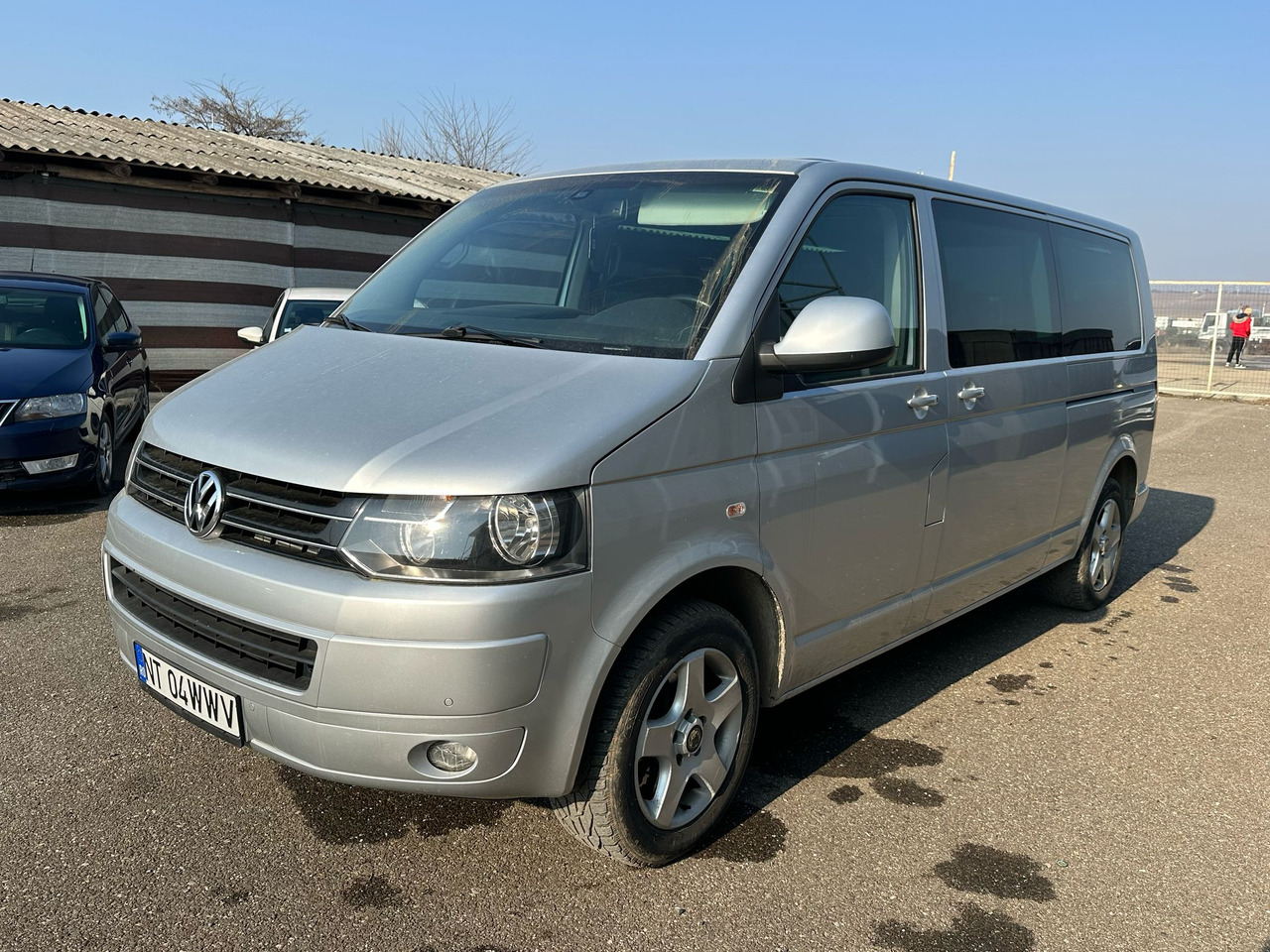 VOLKSWAGEN MULTIVAN - Furgoneta de pasajeros: foto 1 VOLKSWAGEN MULTIVAN - Furgoneta de pasajeros: foto 1