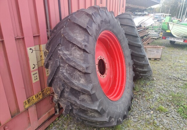 Fendt Takarenkaat 650/65R42 vanteineen - Neumático para Tractor: foto 3 Fendt Takarenkaat 650/65R42 vanteineen - Neumático para Tractor: foto 3