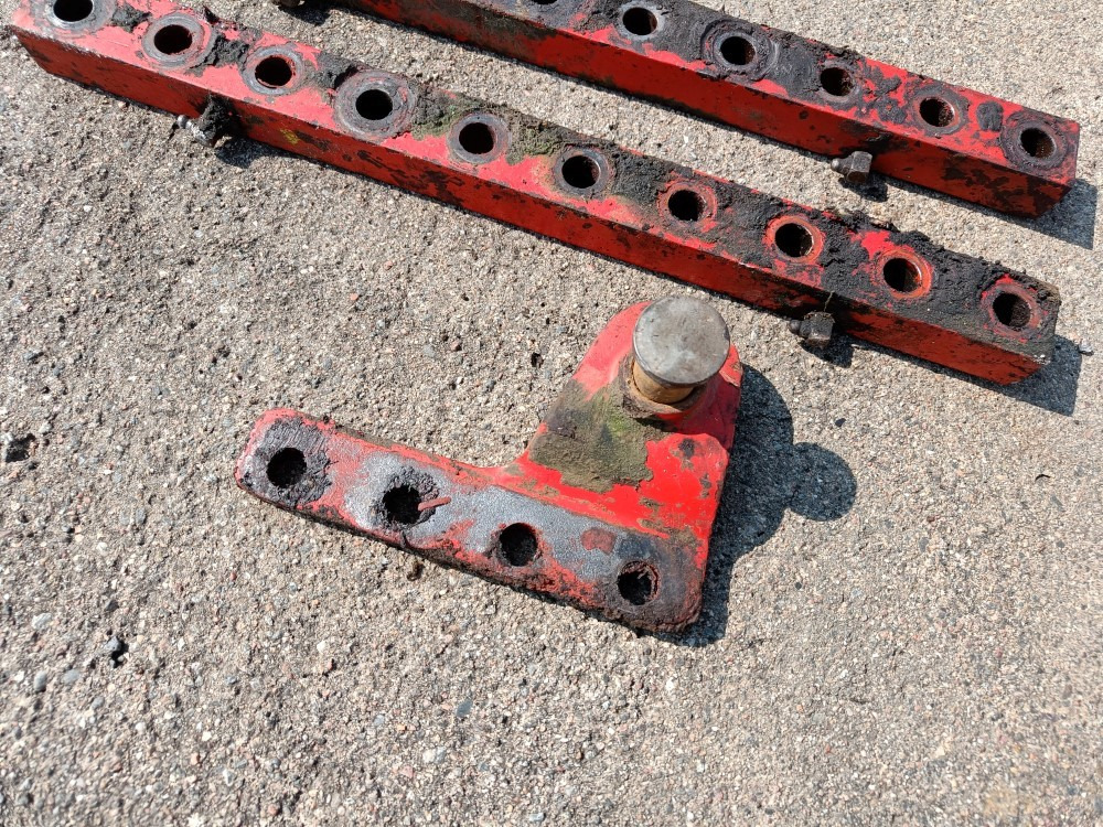 Kverneland E8 paluuauran kääntöpään liukupalat - Arado: foto 2 Kverneland E8 paluuauran kääntöpään liukupalat - Arado: foto 2