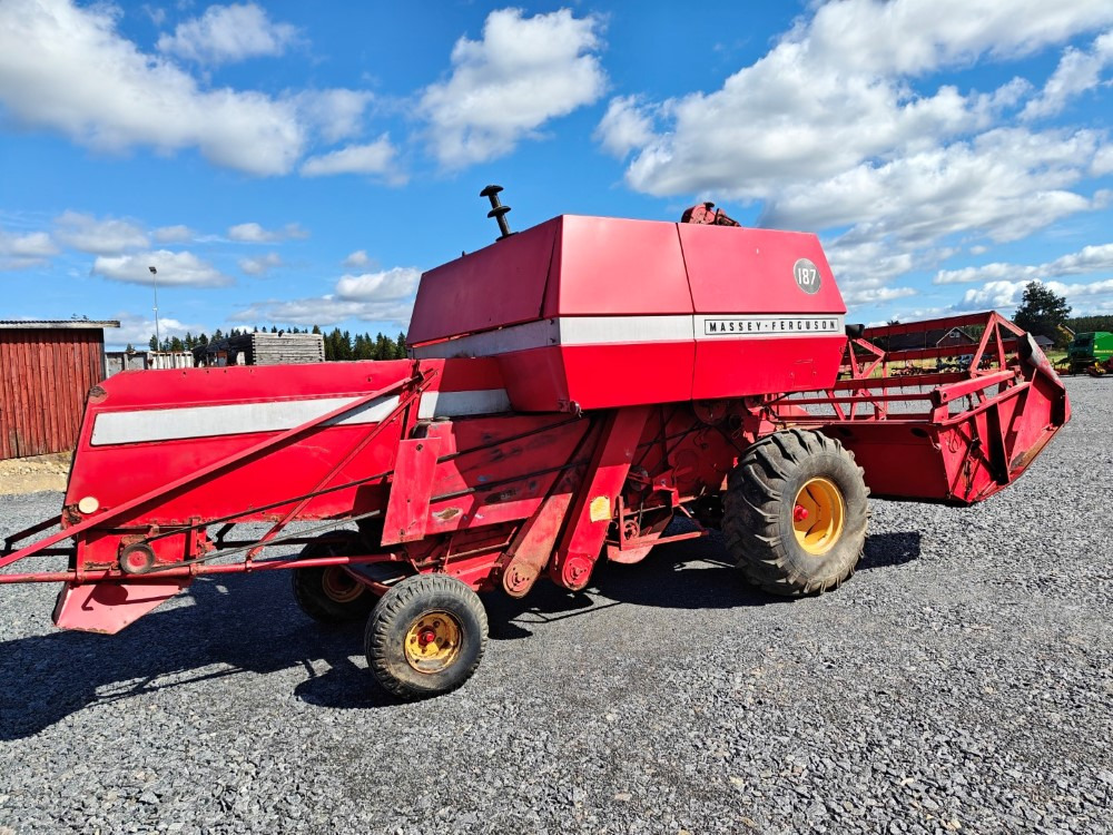 Massey Ferguson 187 Katso video! - Cosechadora de granos: foto 4 Massey Ferguson 187 Katso video! - Cosechadora de granos: foto 4