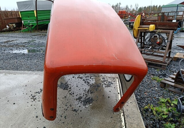Traktorin hytti - lasikuituinen - Cabina para Tractor: foto 2 Traktorin hytti - lasikuituinen - Cabina para Tractor: foto 2