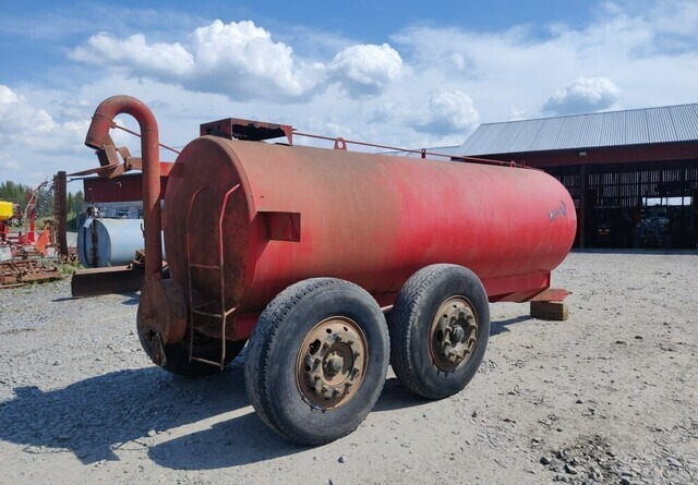 Vepi Lietevaunu telialustalla - Cuba de purín: foto 3 Vepi Lietevaunu telialustalla - Cuba de purín: foto 3