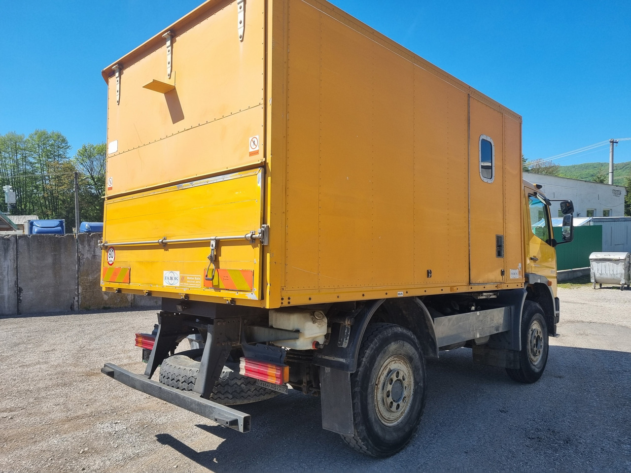 MERCEDES-BENZ ATEGO 1017 4x4 BOX + PTO - Camión caja cerrada: foto 4 MERCEDES-BENZ ATEGO 1017 4x4 BOX + PTO - Camión caja cerrada: foto 4