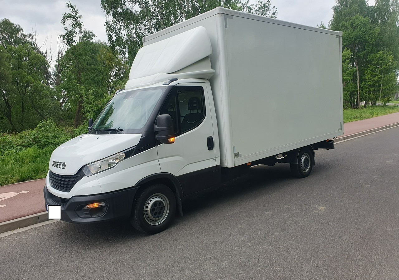 Iveco 35 Daily 35S15 - Furgoneta caja cerrada: foto 1 Iveco 35 Daily 35S15 - Furgoneta caja cerrada: foto 1