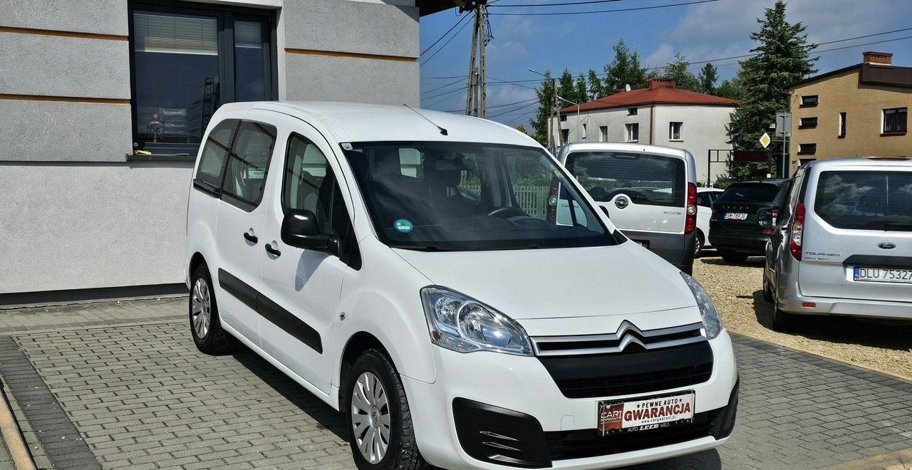 Peugeot Partner II 5 -osobowy - Coche: foto 2 Peugeot Partner II 5 -osobowy - Coche: foto 2