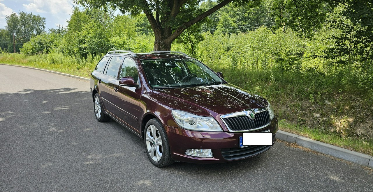 Skoda Octavia II bogate wyposażenie *niski przebieg*FV vat 23%* - Coche: foto 3 Skoda Octavia II bogate wyposażenie *niski przebieg*FV vat 23%* - Coche: foto 3