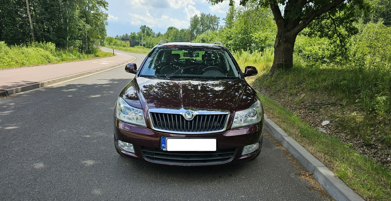 Skoda Octavia II bogate wyposażenie *niski przebieg*FV vat 23%* - Coche: foto 2 Skoda Octavia II bogate wyposażenie *niski przebieg*FV vat 23%* - Coche: foto 2