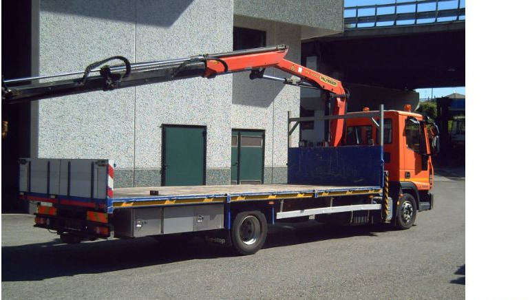 Iveco EUROCARGOeurocargo 120el22 - Camión caja abierta, Camión grúa: foto 2 Iveco EUROCARGOeurocargo 120el22 - Camión caja abierta, Camión grúa: foto 2
