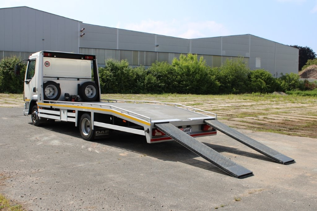 DAF FA LF 45.130 ODTAHOVÉ VOZIDLO - Grua de remolque autos: foto 5 DAF FA LF 45.130 ODTAHOVÉ VOZIDLO - Grua de remolque autos: foto 5