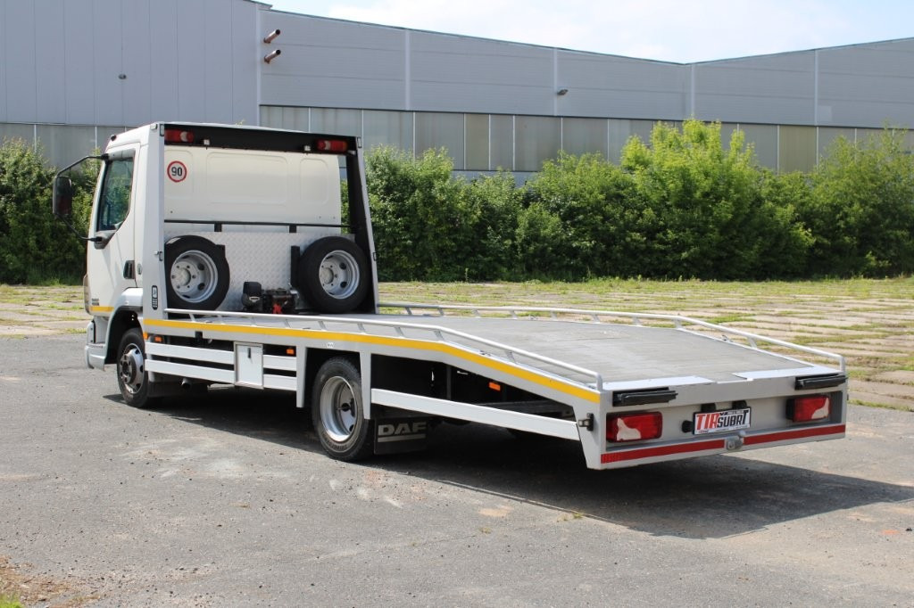 DAF FA LF 45.130 ODTAHOVÉ VOZIDLO - Grua de remolque autos: foto 4 DAF FA LF 45.130 ODTAHOVÉ VOZIDLO - Grua de remolque autos: foto 4