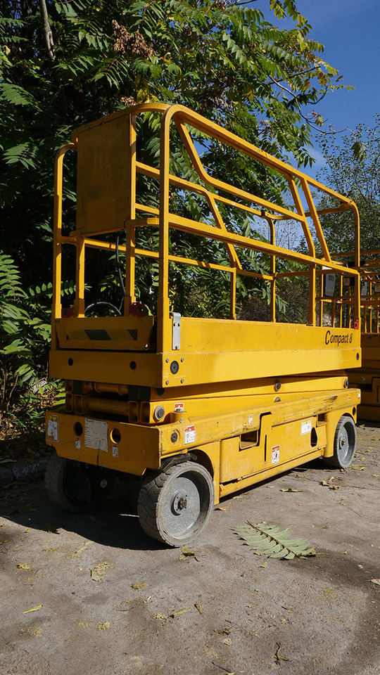 HAULOTTE Compact 8 - Plataforma de tijeras: foto 3 HAULOTTE Compact 8 - Plataforma de tijeras: foto 3