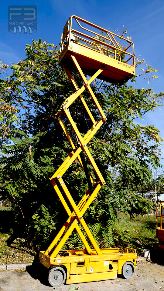 HAULOTTE Compact 8 - Plataforma de tijeras: foto 4 HAULOTTE Compact 8 - Plataforma de tijeras: foto 4