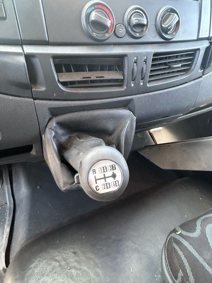 IVECO EUROCARGO 120E28P - Camión chasis: foto 4 IVECO EUROCARGO 120E28P - Camión chasis: foto 4