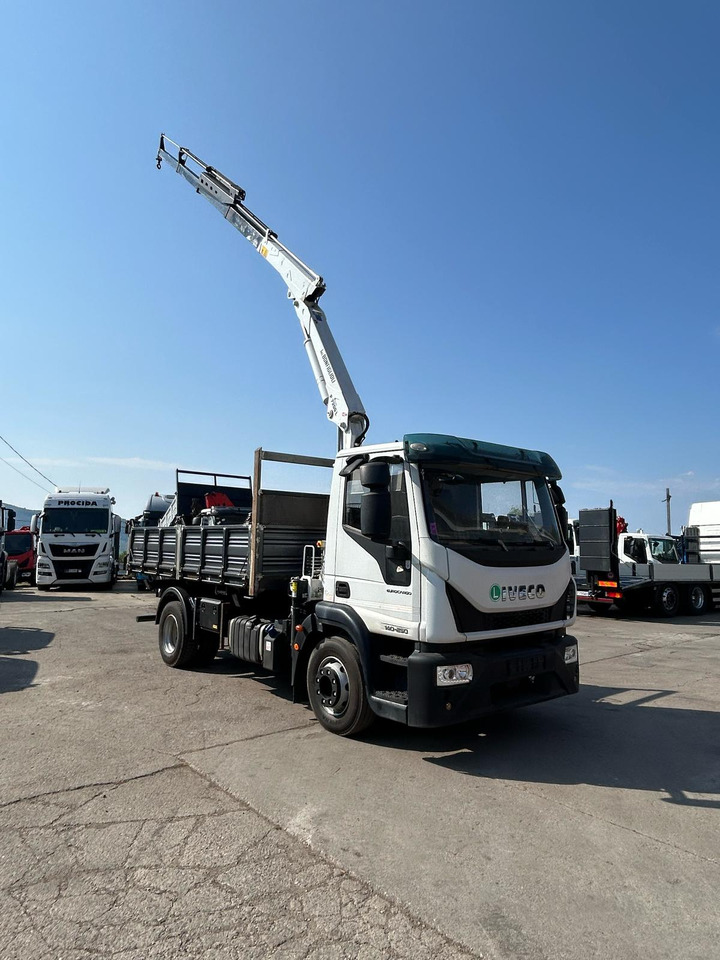 IVECO EUROCARGO 140-250 - Camión grúa: foto 3 IVECO EUROCARGO 140-250 - Camión grúa: foto 3