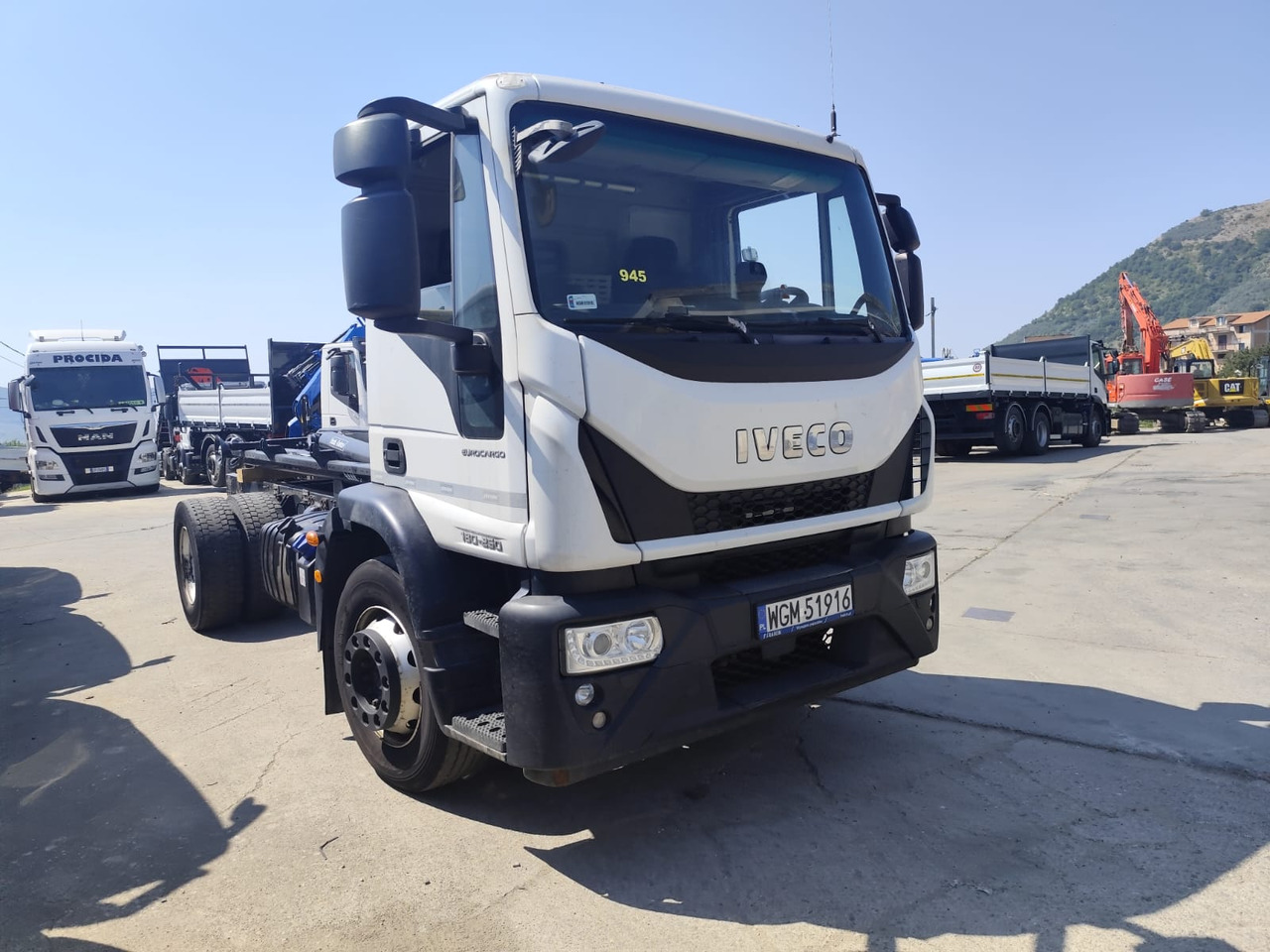 IVECO EUROCARGO 180-250 - Camión multibasculante, Camión grúa: foto 1 IVECO EUROCARGO 180-250 - Camión multibasculante, Camión grúa: foto 1