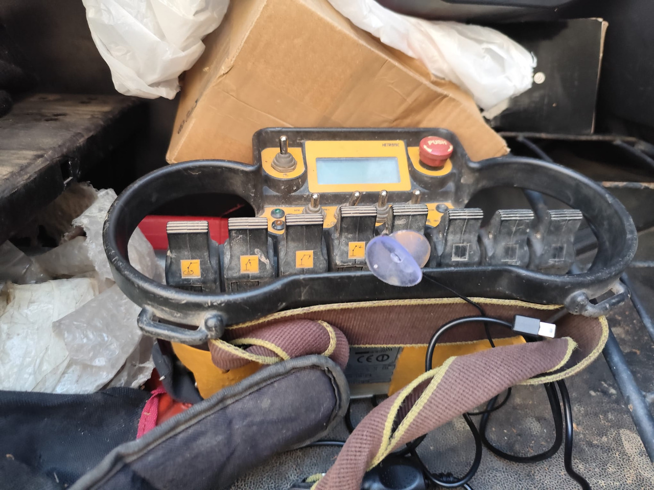 Camión grúa, Camión grúa IVECO EUROCARGO 180E25: foto 8 Camión grúa, Camión grúa IVECO EUROCARGO 180E25: foto 8