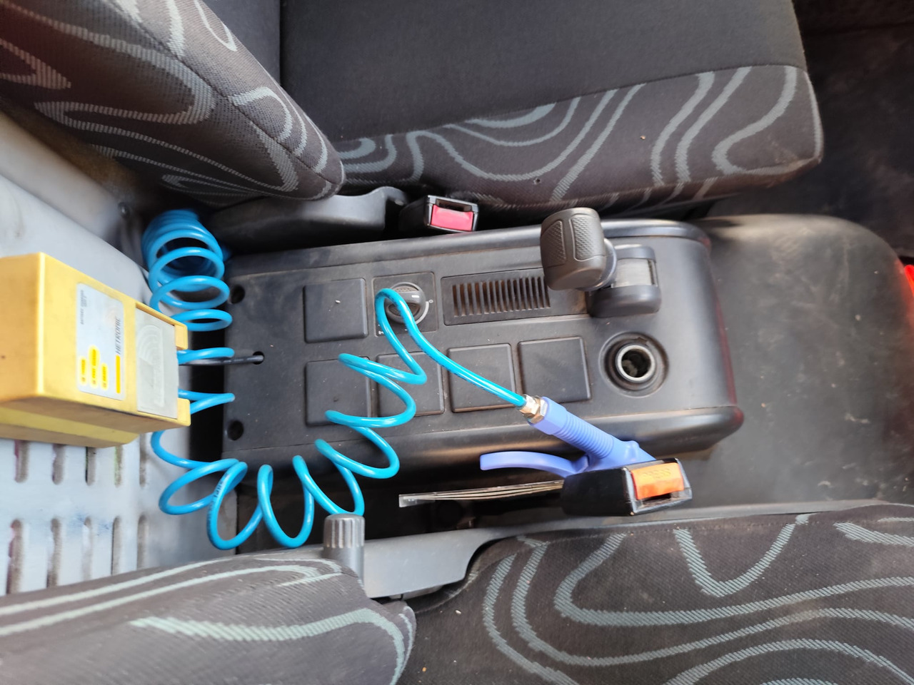 Camión grúa, Camión grúa IVECO EUROCARGO 180E25: foto 6 Camión grúa, Camión grúa IVECO EUROCARGO 180E25: foto 6