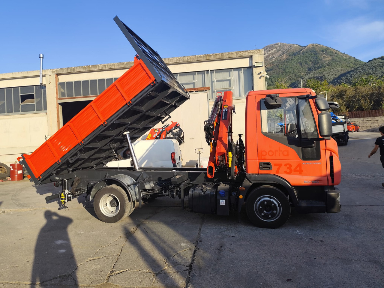 Camión grúa, Camión volquete IVECO EUROCARGO 80-190: foto 36