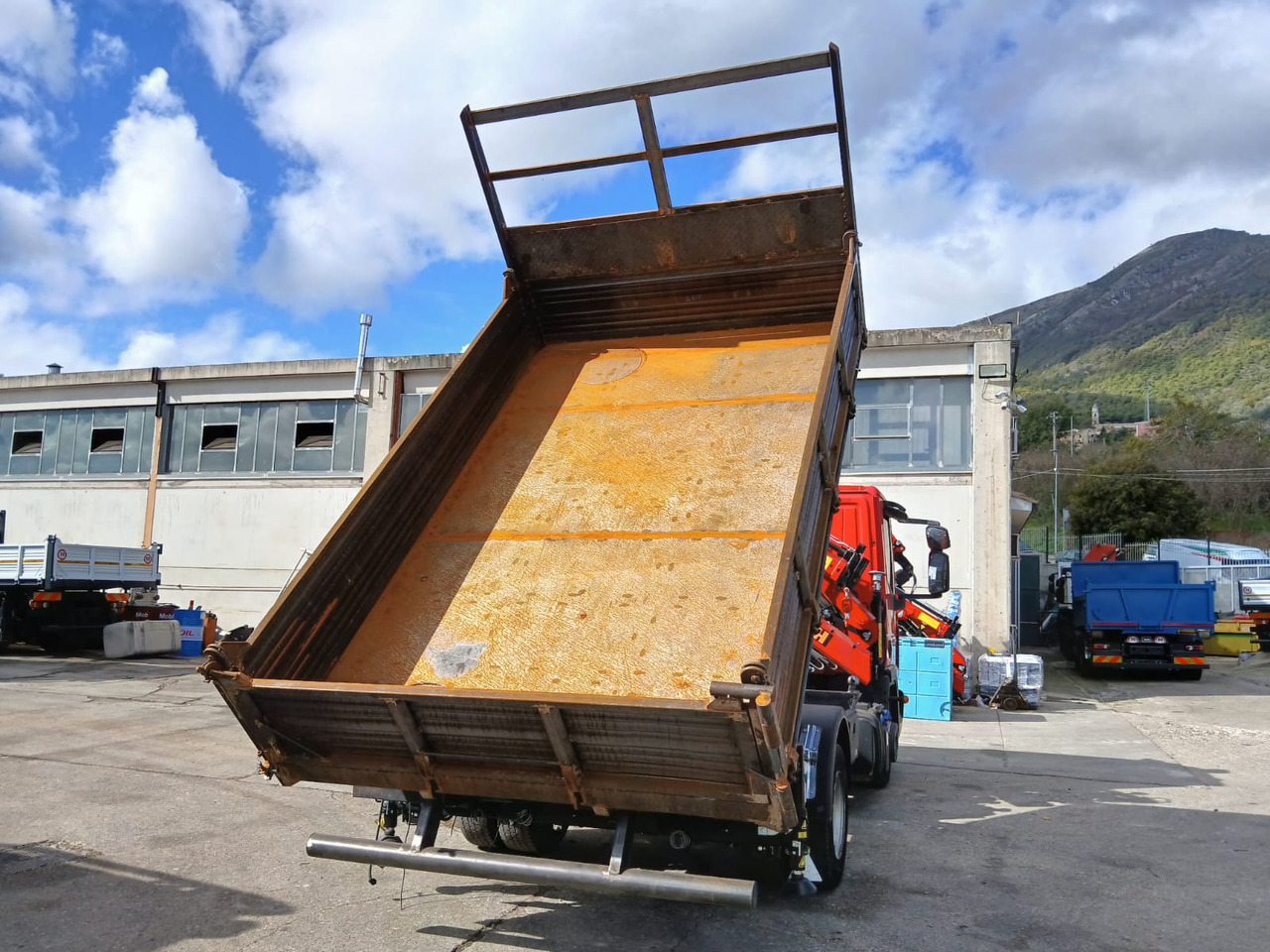 IVECO EUROCARGO 80-190 - Camión grúa: foto 5 IVECO EUROCARGO 80-190 - Camión grúa: foto 5