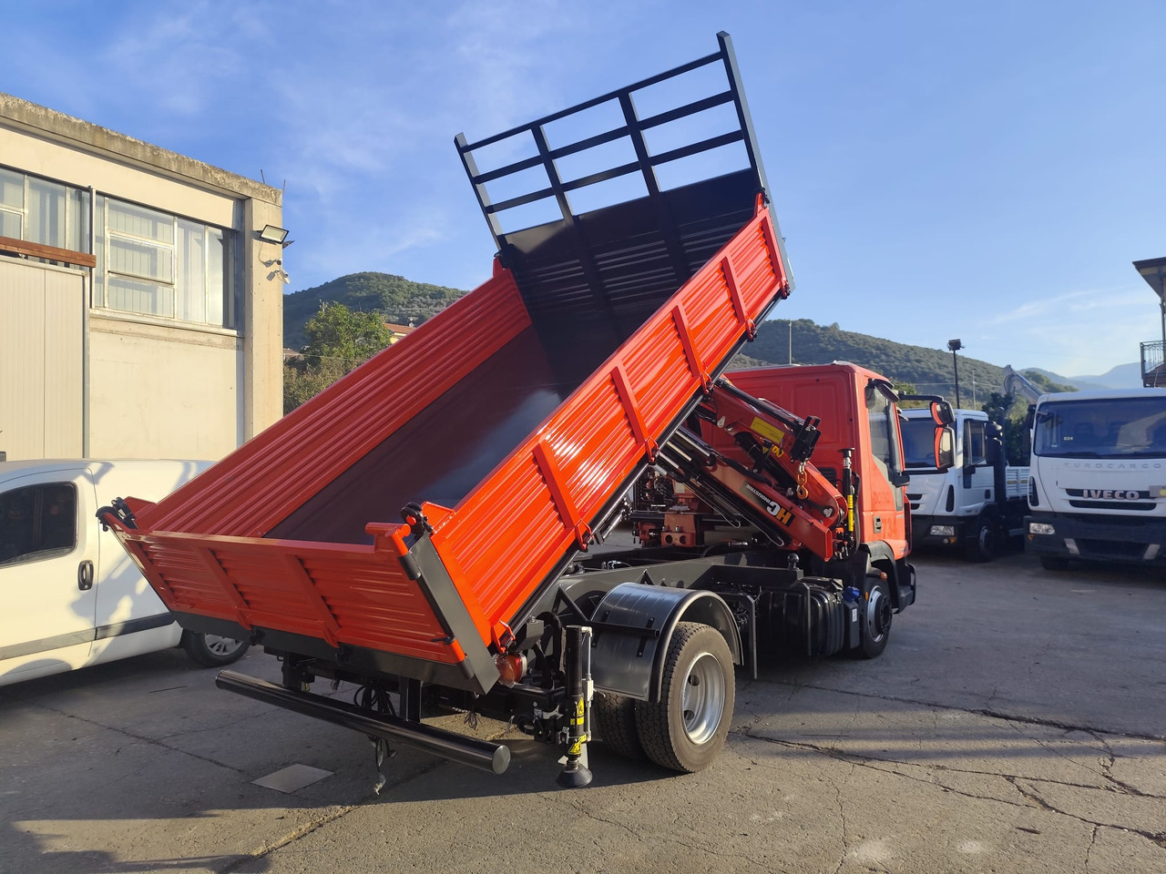 Camión grúa, Camión volquete IVECO EUROCARGO 80-190: foto 35