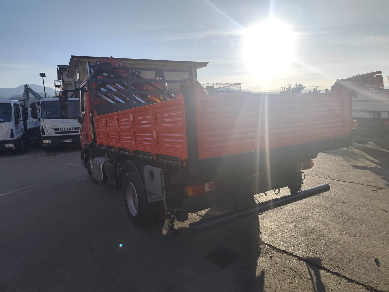 Camión grúa, Camión volquete IVECO EUROCARGO 80-190: foto 12